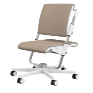 Beiger Moll Scooter Drehstuhl mit gepolsterter Sitzfläche, ergonomischer Rückenlehne und stabilem Fußkreuz auf Rollen.