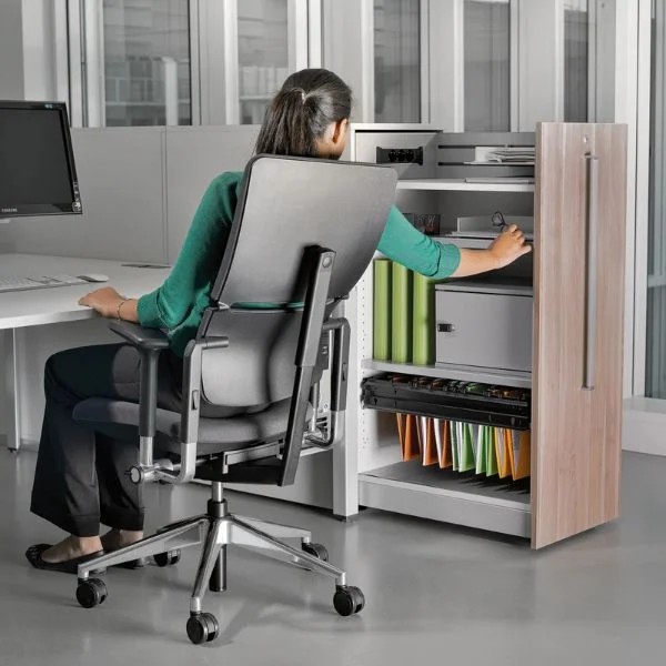 steelcase-please-c3